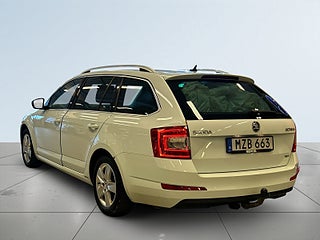 Skoda Octavia Kombi 1.8 TSI 4x4 Drag/P-sens/AdaptivFart/MoK-värm