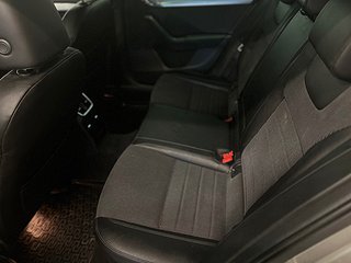 Skoda Octavia Kombi 2.0 4x4 150hk Dvärm Bkam Drag Canton SoV
