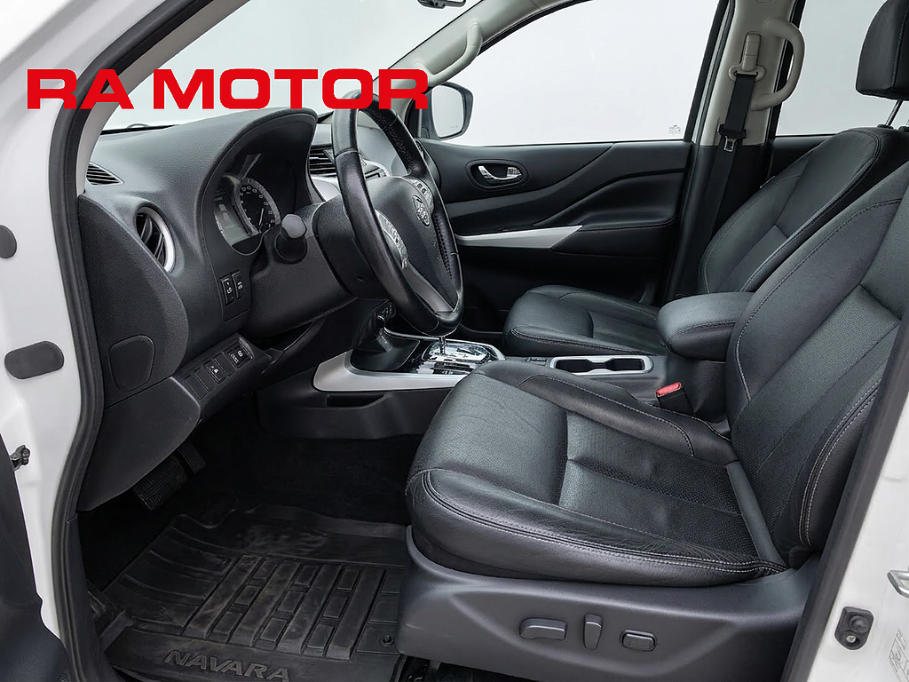 Nissan Navara 2.3 4WD | TEKNA | Moms | 2021