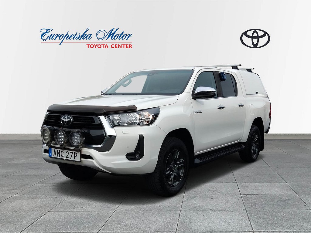 Toyota Hilux 2,4 AWD D-CAB Automat Hero / Webasto / Kåpa / V-hjul