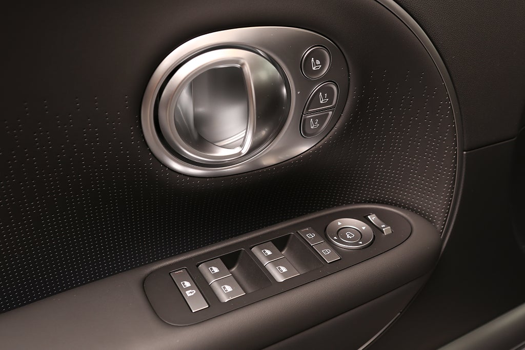 Hyundai IONIQ 9 6-sits AWD 110kWh Performance Calligraphy - fd. demobil 2025