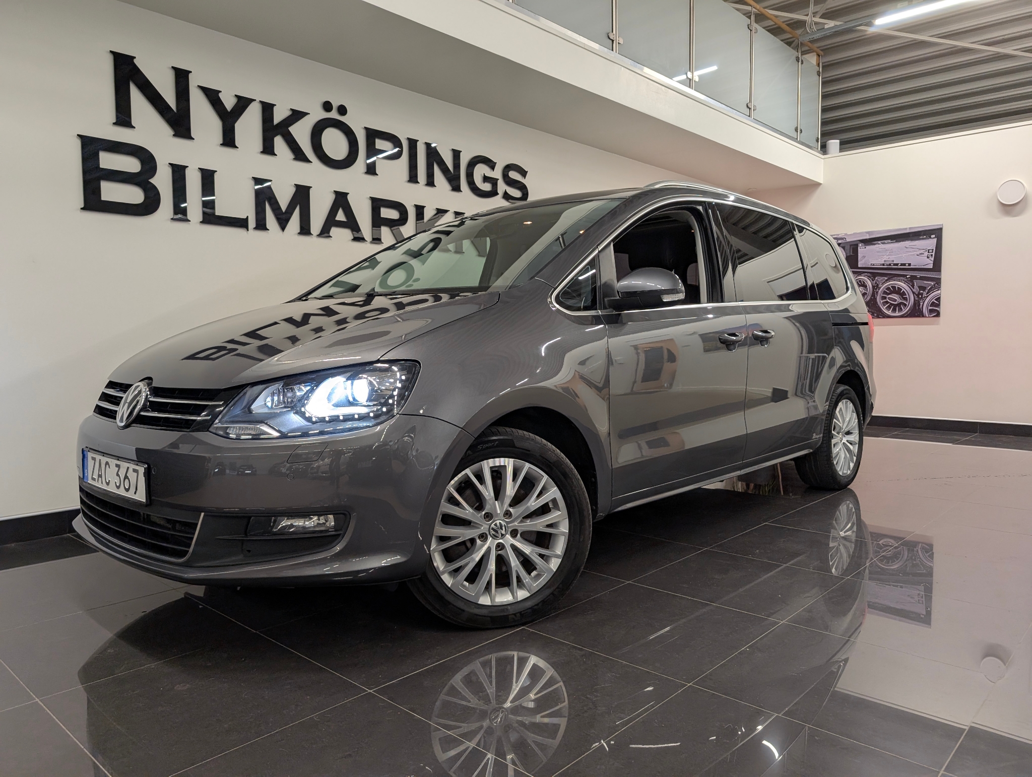 Volkswagen Sharan 7-sits 2.0 TDI Base 2018, bild 2/54