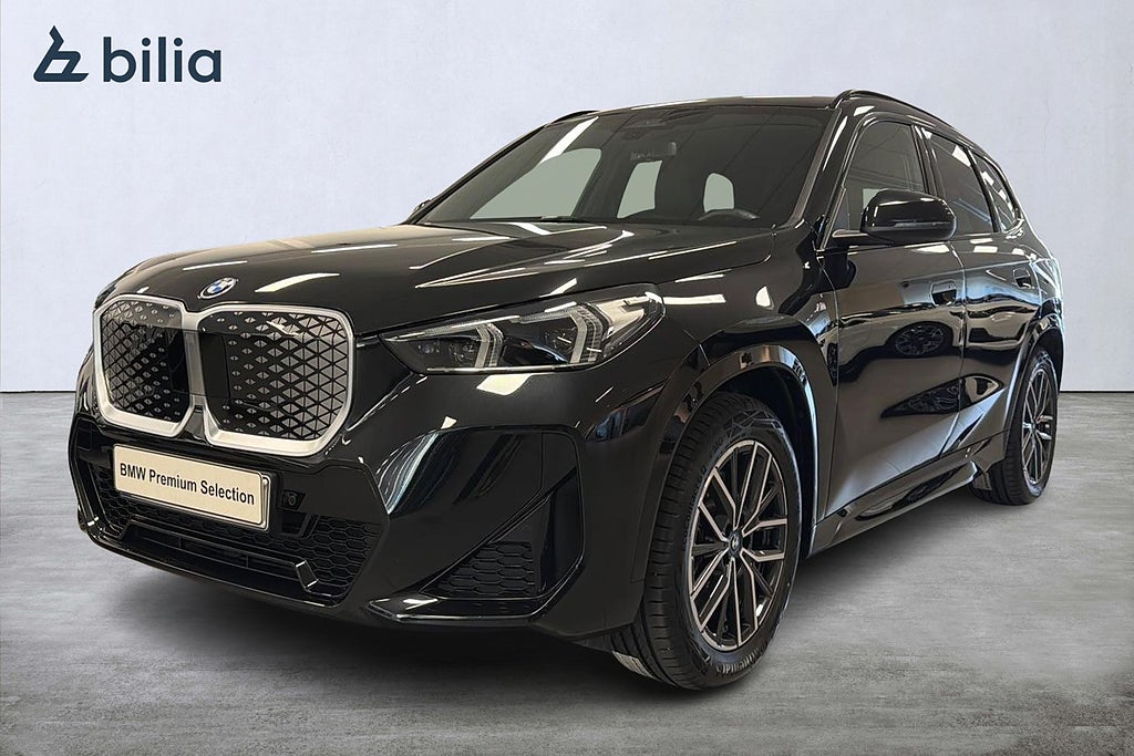 BMW iX1 xDrive 30 M-sport | Drag | Adaptiva LED | Backkamera