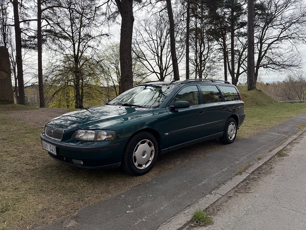 Volvo V70 2.4 Automat  Business 170Hk / Drag 
