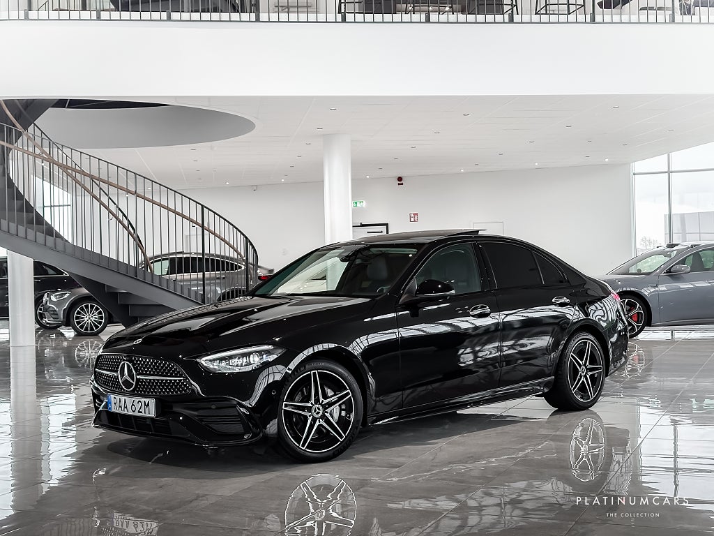 Mercedes-Benz C 300 e Sedan AMG 313hk / Night / Pano / Drag
