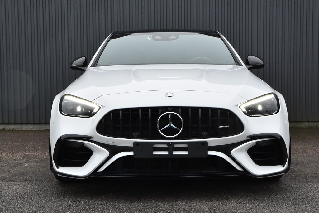 Mercedes-Benz C63 2024 - miniatyr 7