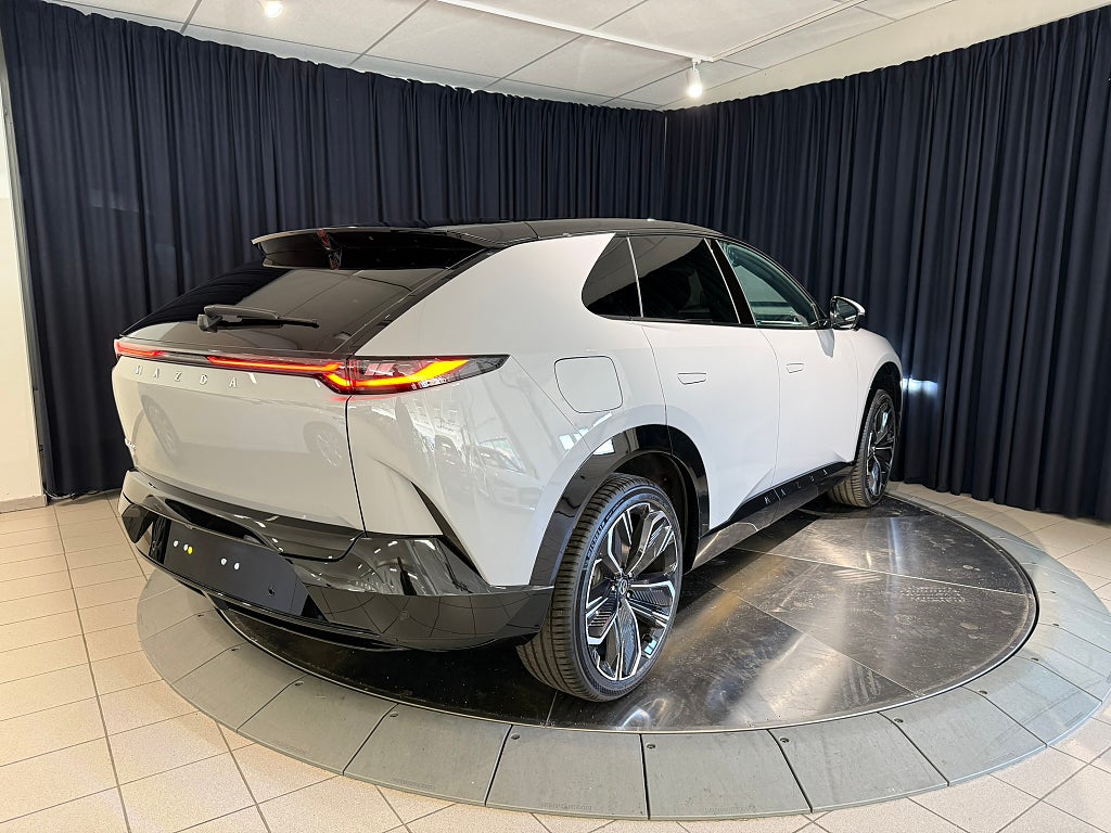 Mazda CX-6e 2026 - miniatyr 6
