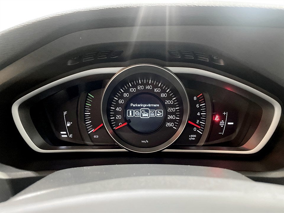 Bild på Volvo V40 Kinetic T2 122hk - DRAG, BACKSENSORER