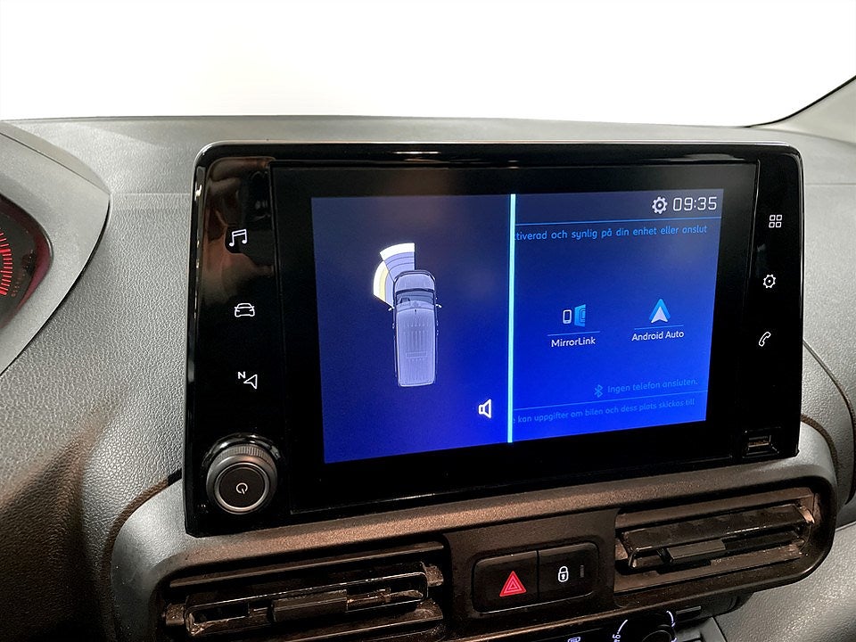 Bild på Peugeot Partner PRO Crew Cab BHDi 102hk - 5-SITS,DRAG,VÄRMARE