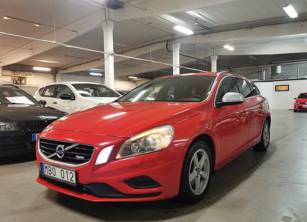 Volvo V60 D3 Geartronic Momentum, R-Design Euro 5& Nybesikta