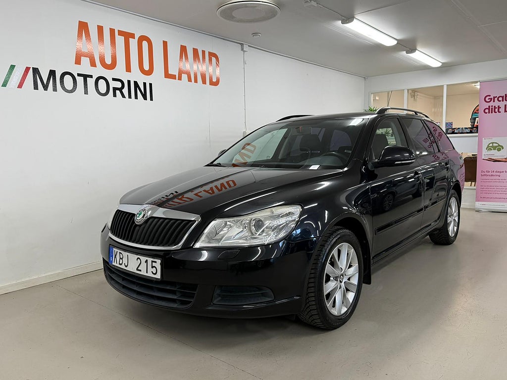Skoda Octavia Kombi 1.4 TSI Ambiente /  AUTOMAT /  DRAG  / 