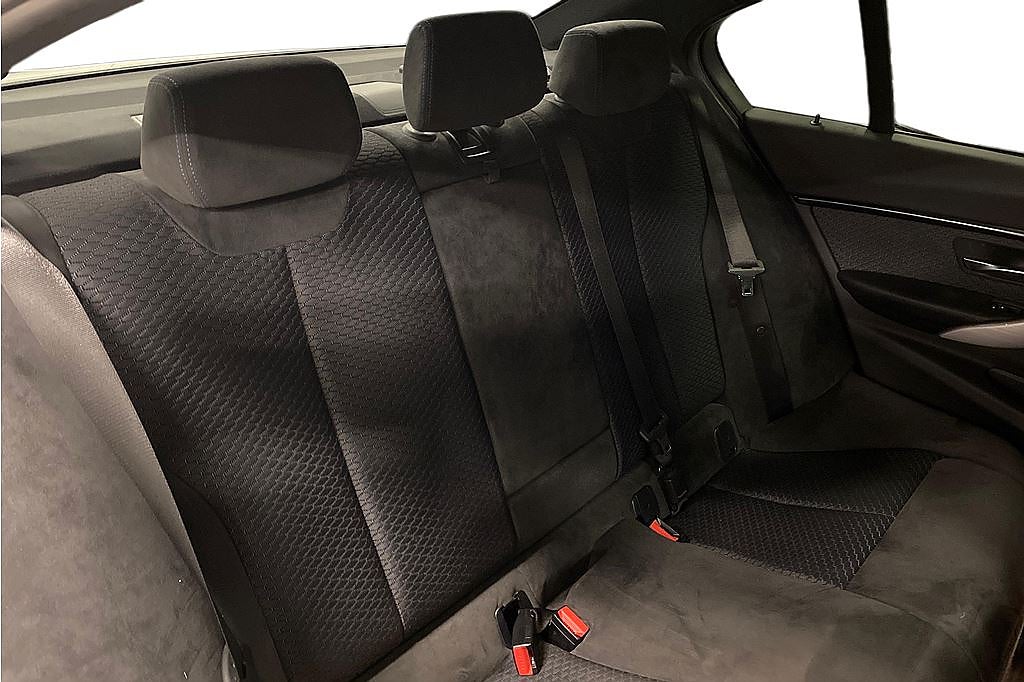 BMW 330e M-Sport, Teknikpkt, Navi, 2 brukare