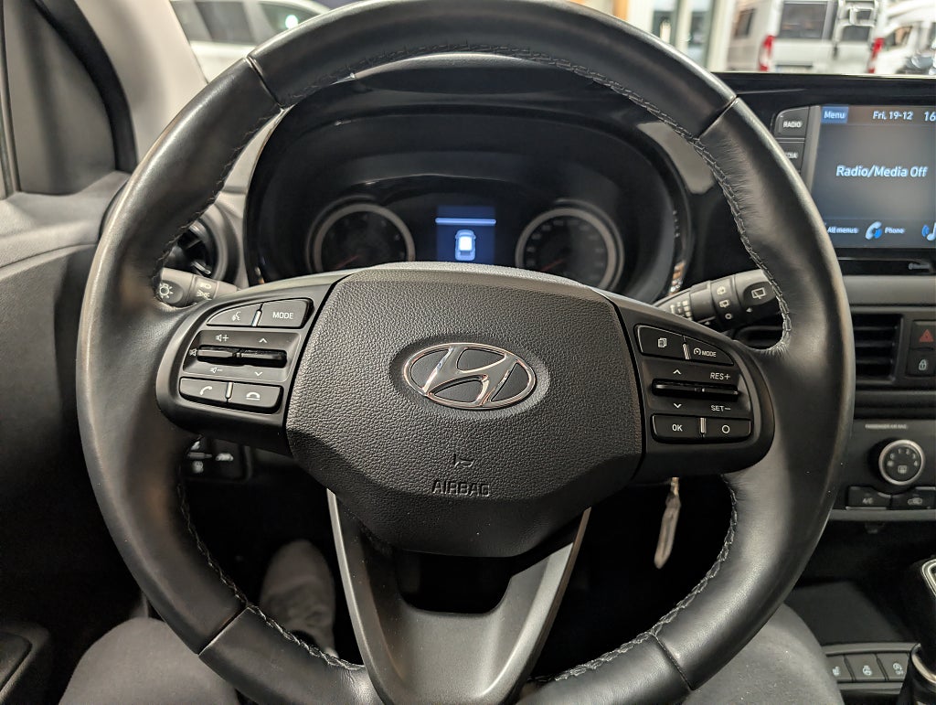 Hyundai i10 1.0 Essential Carplay/15" fälgar thumbnail