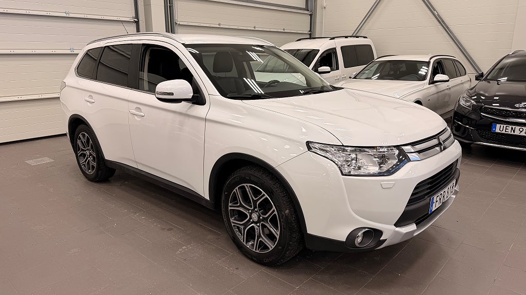 Mitsubishi Outlander 2.2 Di-D 4WD Business 7 Sits Drag Kamera