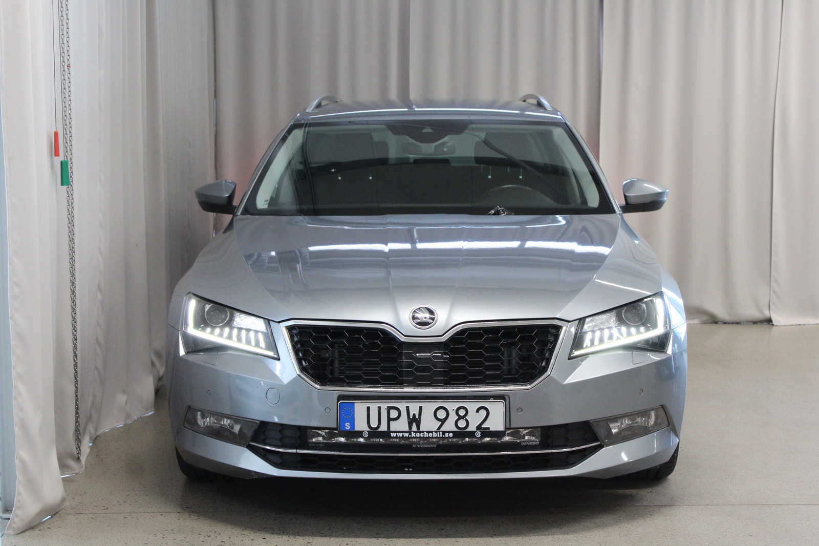 Skoda Superb 2.0 TDI 4x4 SCR Business Edition, L&K, Drag, Värmare 2019 - miniatyr 7