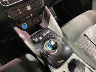 Halvkombi Nissan Leaf 18 av 23