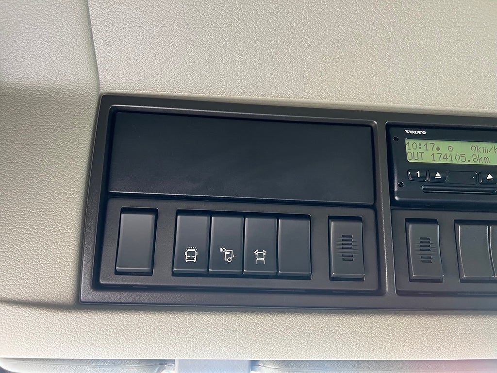 Volvo FM13 410 6x2 Skåpbil, *17 400 Mil*, Euro 6