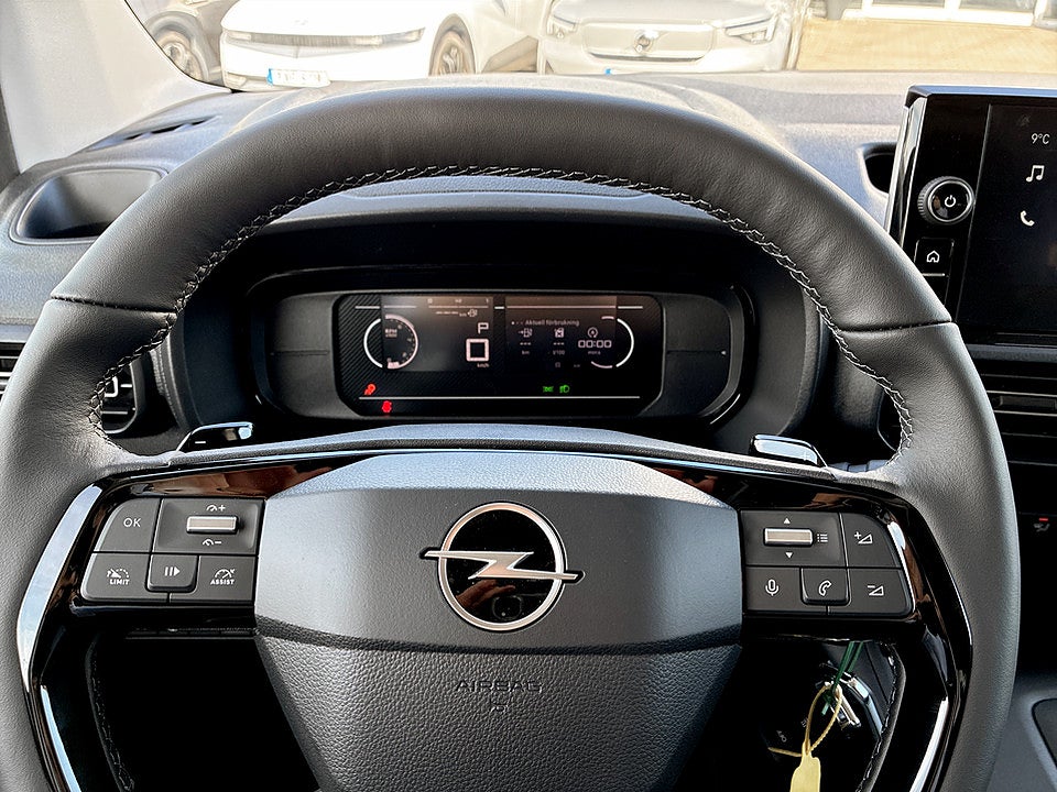 Bild på Opel Combo 130hk Aut L2 - EDITION! VÄRMARE & DRAGKROK INGÅR!