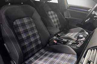 Halvkombi Volkswagen Golf 7 av 22