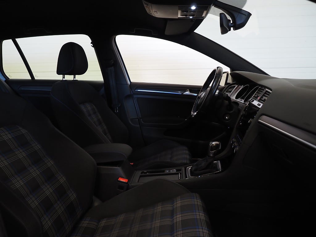 Volkswagen Golf GTE 1.4 TSI 204hk Plug-In Hybrid | Värmare | 2020
