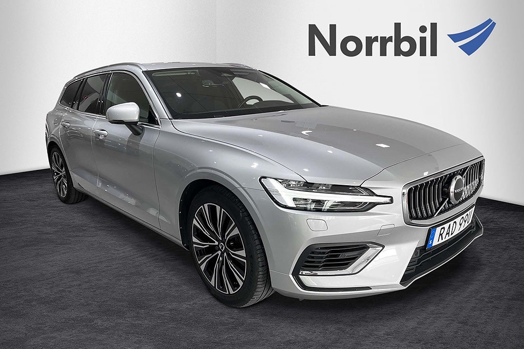 Volvo V60 Recharge T6 AWD 399hk Core Edition Drag Bkamera Elbaklucka