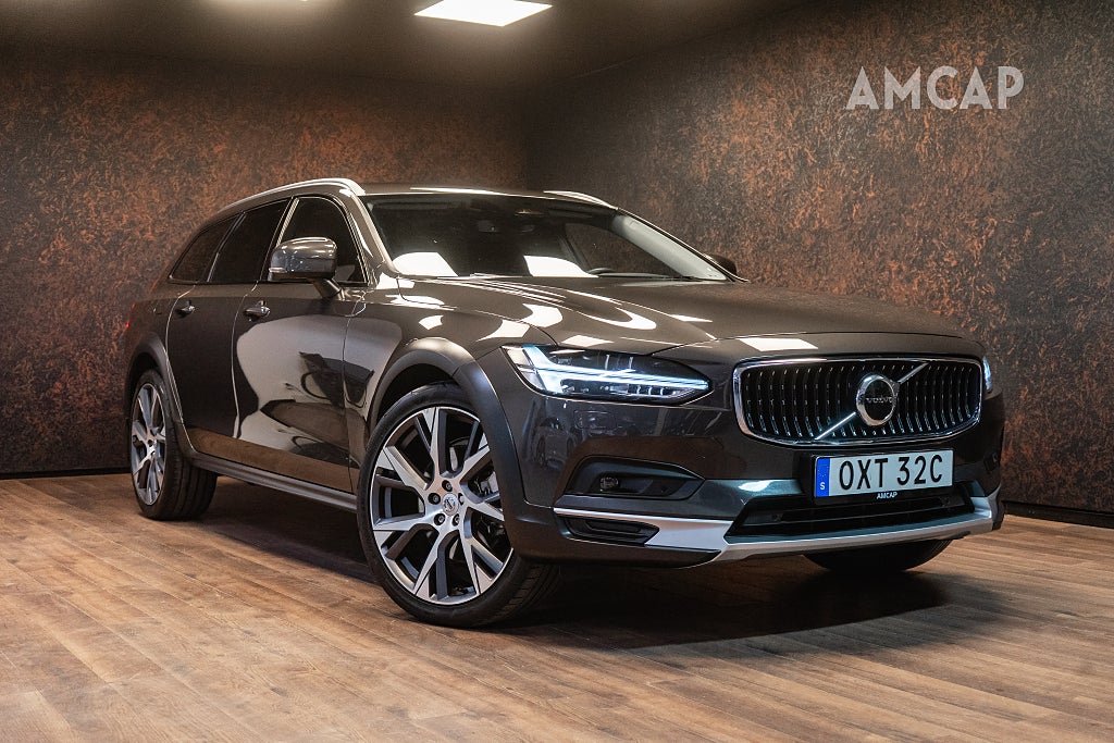 Volvo V90 Cross Country B4 AWD 197hk | Drag | Värm | Läder | 21" | 3562 kr/mån