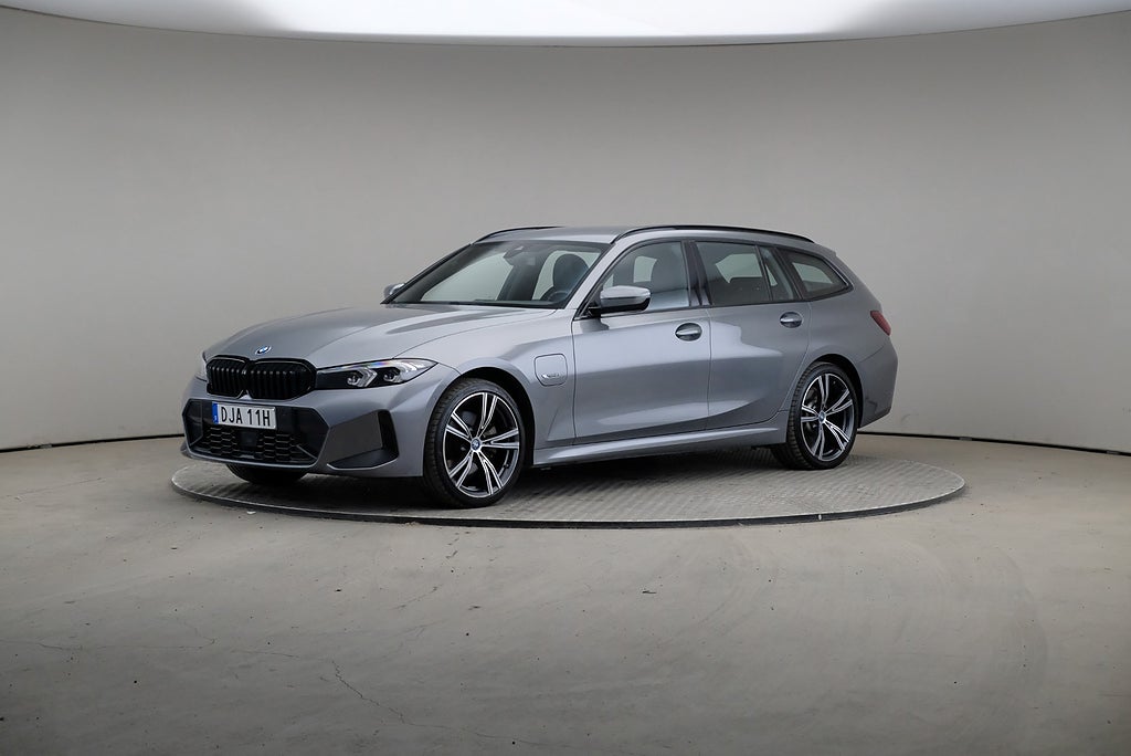 BMW 330e 3 xDrive 292hk M Sport Parking Assistant Drag Adaptiv Farthål...