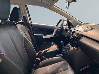 Mazda 2 5-dörrar 1.3 MZR Farthållare Motorvärmare S/V-hjul – bild 10