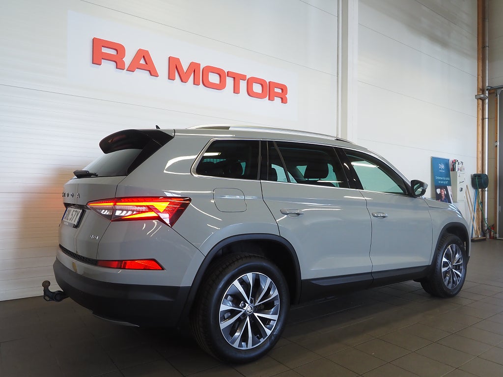 Skoda Kodiaq 2.0 TSI 190hk 4x4 Style |Skinn|Drag|Värmare|Cockpit| 2022
