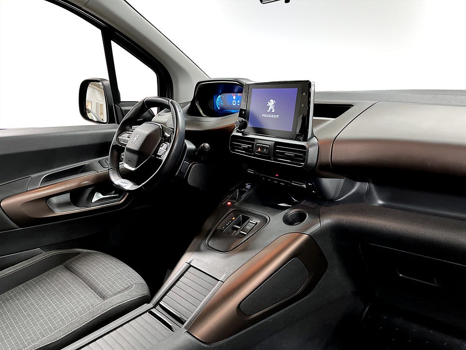 Bild på Peugeot Rifter GT 50kWh 136hk Aut L2 7-SITS 360