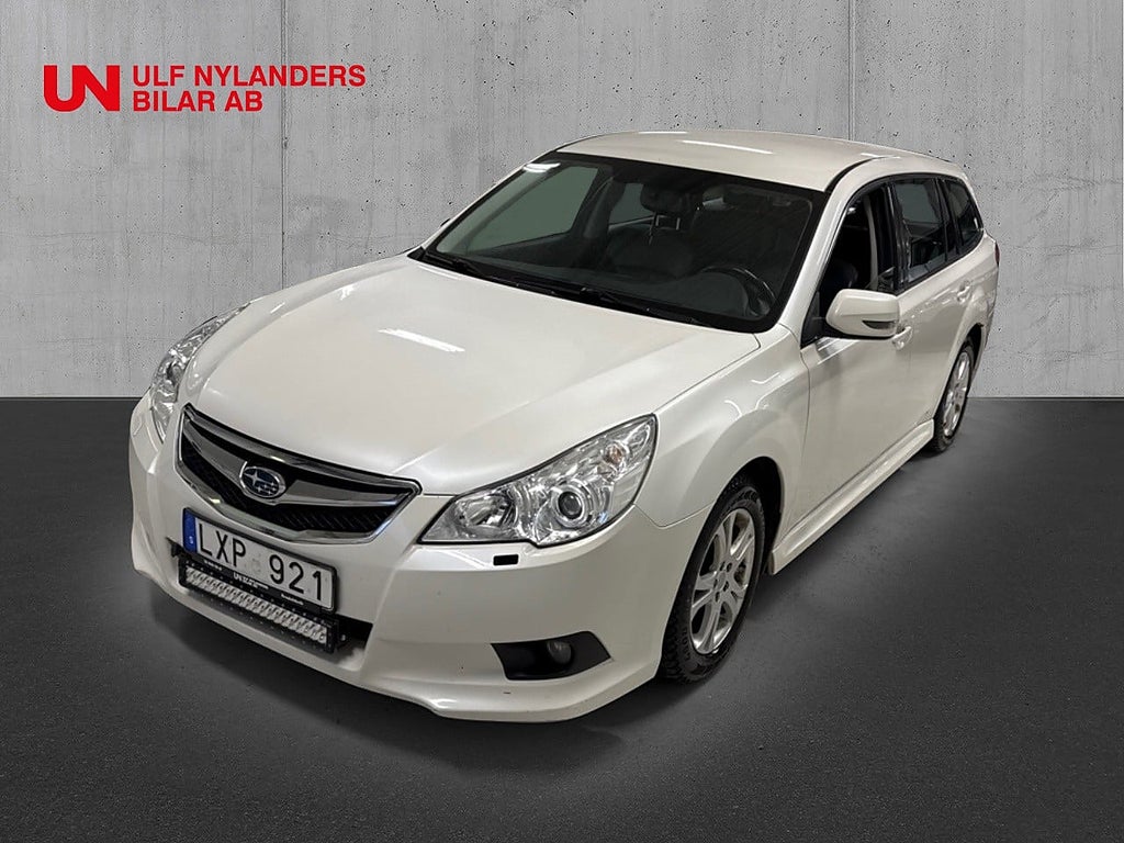 Subaru Legacy 2.5i AWD Business Station CVT Svart Skinn