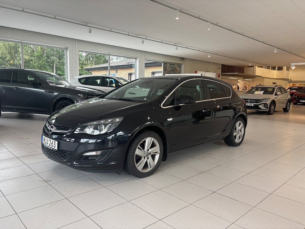 Opel Astra Drive 5d 1.6 CDTI 110hk Premiumpaket I Drag I V-hjul