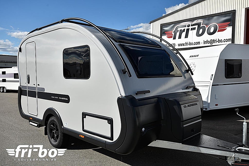 Adria 391 LH Action Sport, Långbäddar (INKOMMANDE)