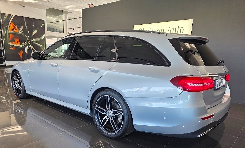 Mercedes-Benz E 220 d AMG Night Värmare Drag Kombi - bild 6