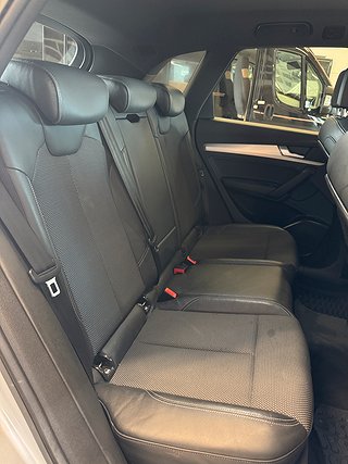 SUV Audi Q5 14 av 16