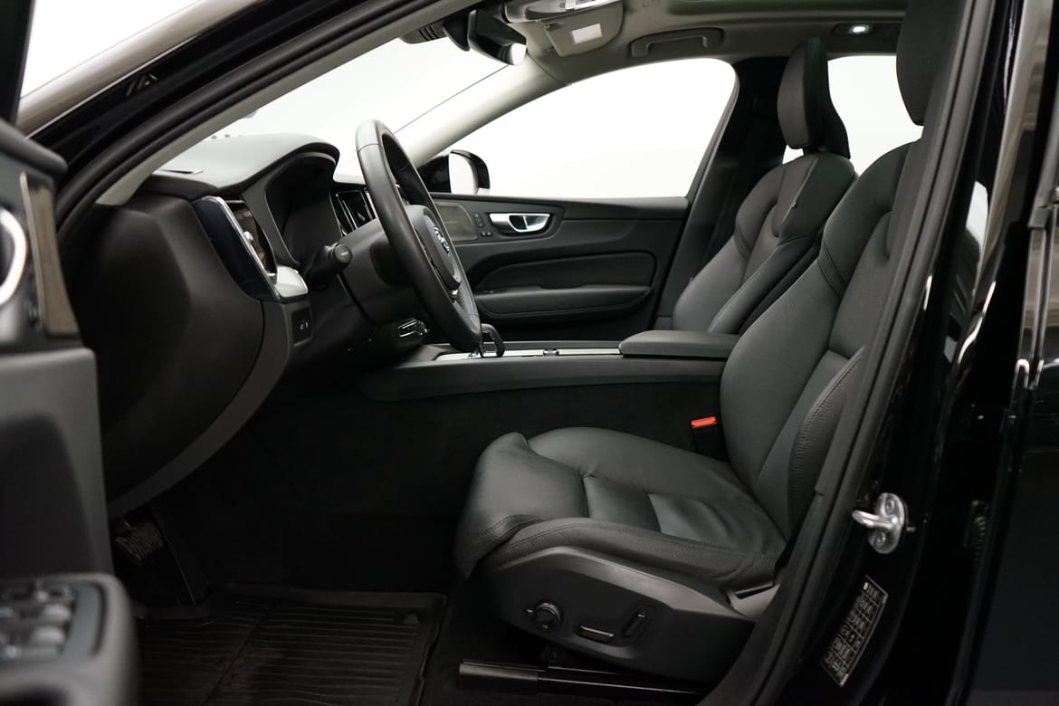 Volvo XC60 Recharge T6 Ultimate Dark 2024, bild 5/10