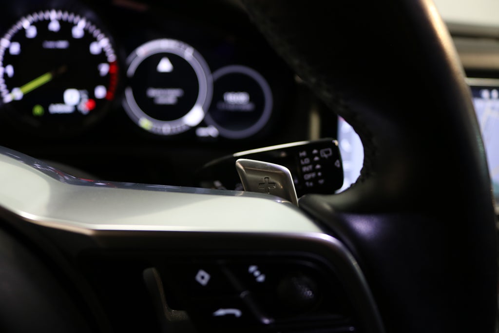 Porsche Panamera 2020 - miniatyr 16