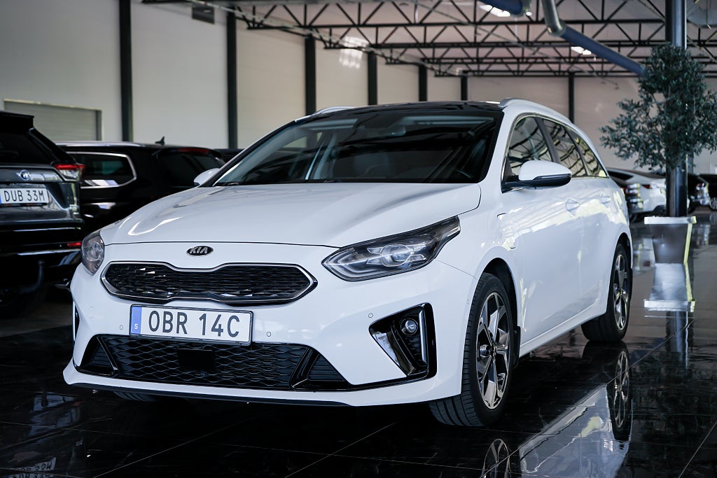 Kia Ceed Sportswagon Plug-in Hybrid AUT Pano Blis Drag SE SPEC 