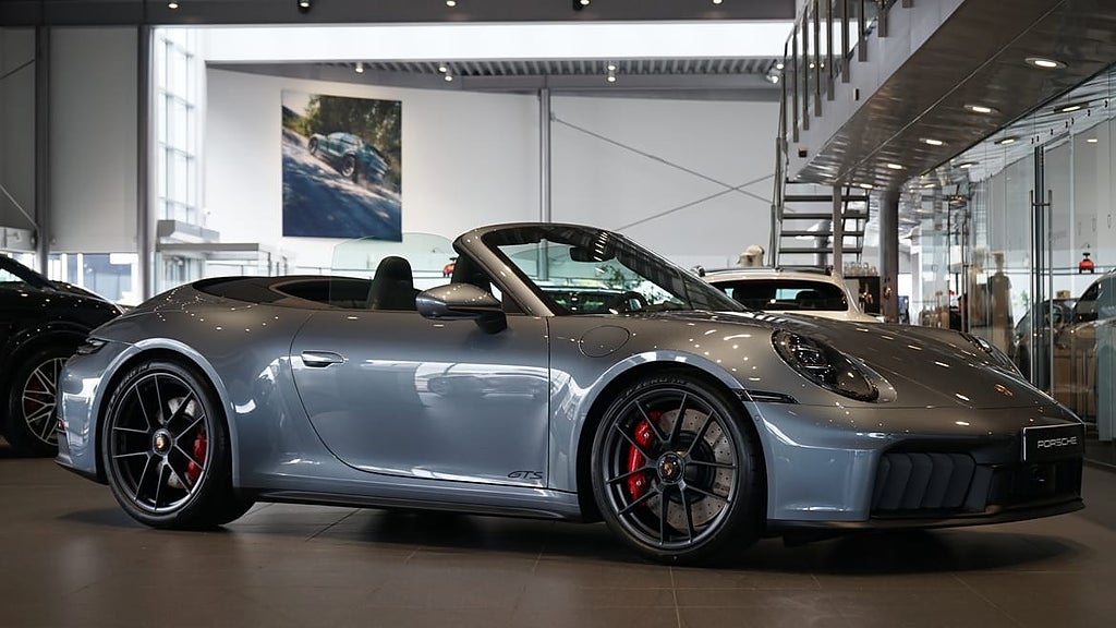 Porsche 911 992.2 Carrera 4 GTS Cab