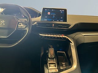 Peugeot 5008 1.2 PureTech 130 EAT 7-Sits Kamera Psens Keyless S&V – bild 11