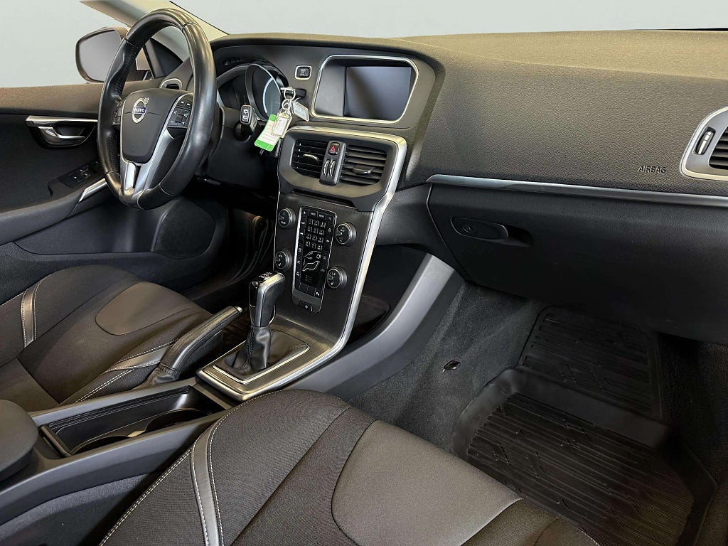 Volvo V40 D2 Momentum Gps Dragkrok V-Hjul Ny servad - miniatyr 13