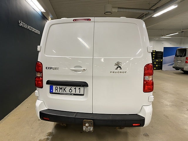 Bild på Peugeot Expert PRO+ L3 BlueHDi 180hk AUT