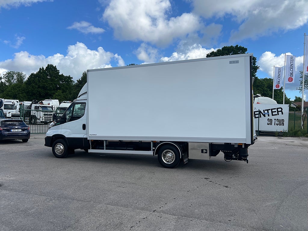 Iveco Daily 72C14G A8 CNG Skåpbil med Z-Lift