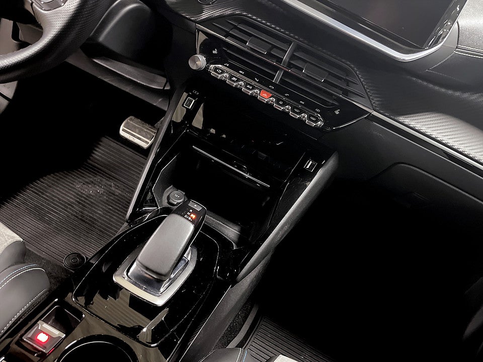 Bild på Peugeot E-2008 GT Pack 50 KWh 136hk Aut - B-KAMER, CARPLAY