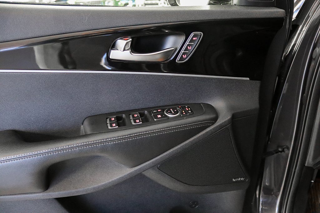 Kia Sorento 2.2 CRDi AWD Special Edit Pano 360kam Infinity