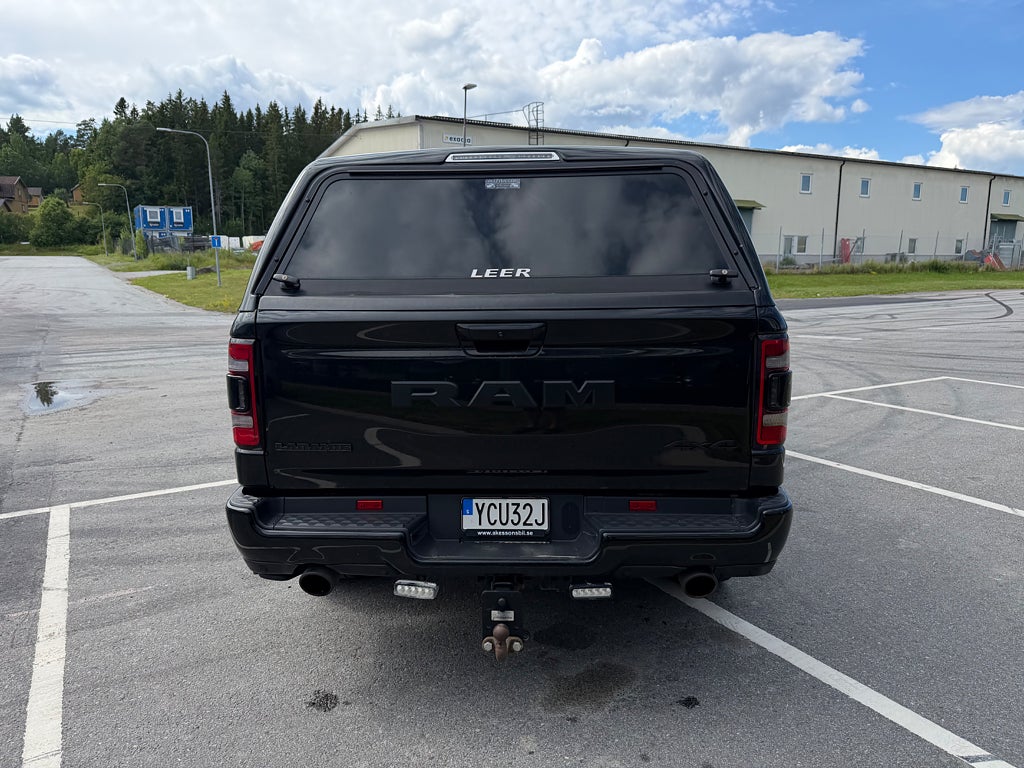 RAM 1500 Crew Cab 5.7 V8 HEMI Flex Fuel 4x4 NIGHT Euro 6