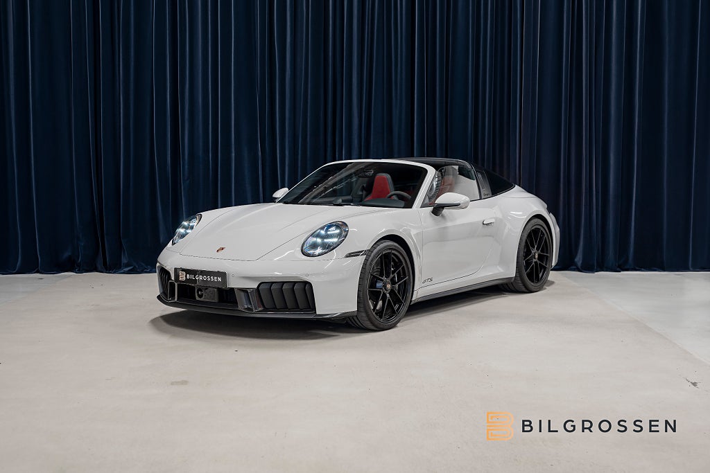 Porsche 911 992.2 Targa 4 GTS SportDesign Kolfiber BOSE HUD Lyft