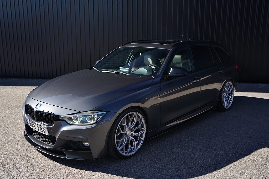 BMW 330i xDrive Touring M Sport, se utrustning!