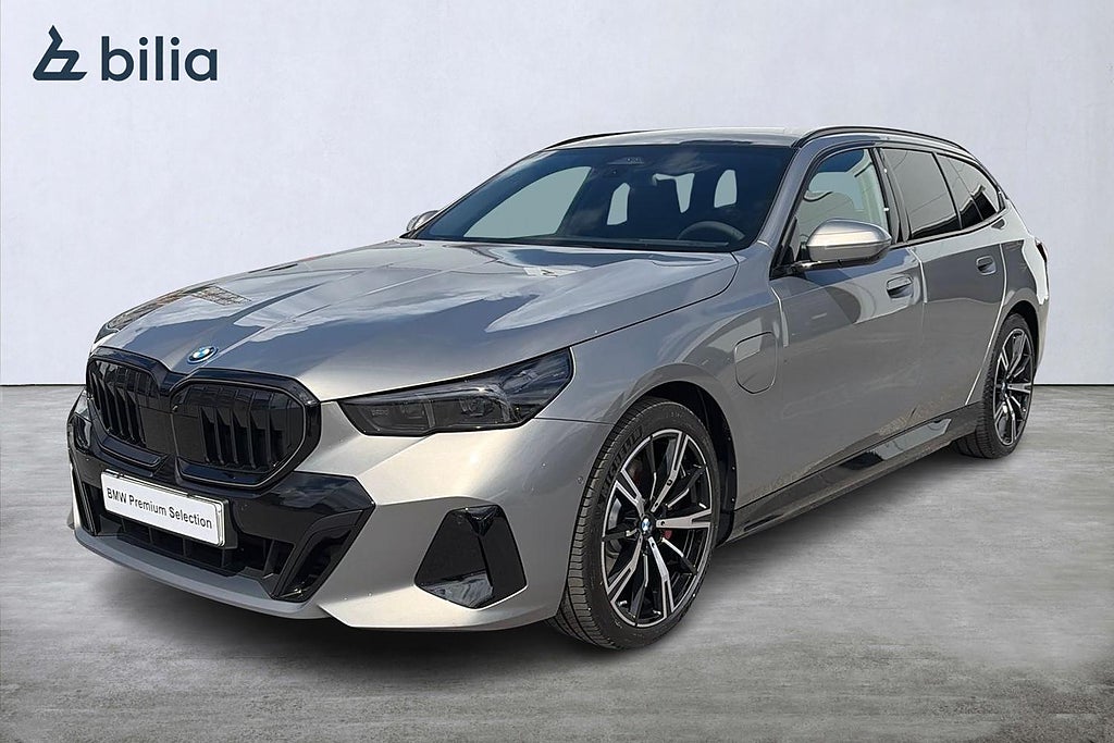BMW 530e xDrive Touring M Sport Business M-Sport Pro DEMO