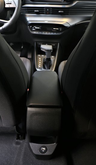 Halvkombi Hyundai i20 13 av 17